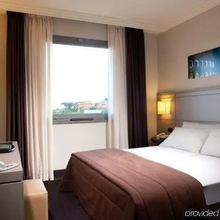 Hotell Ardeatina Park 4*